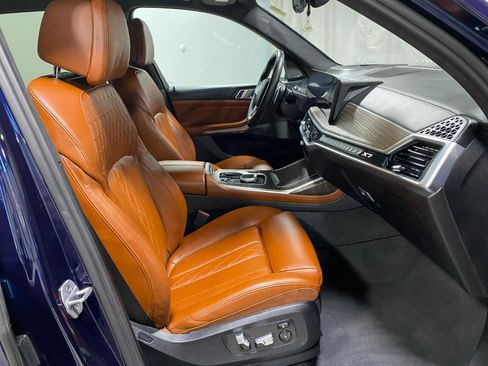 Used 2023 BMW X7 xDrive40i w/ Premium Package image 23