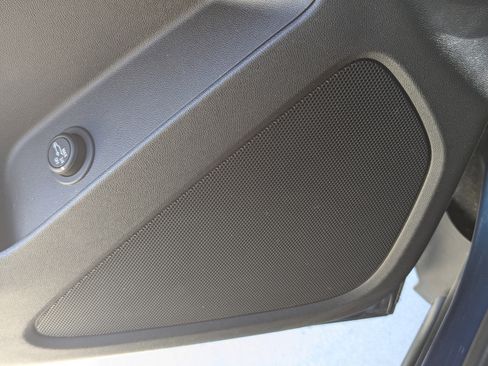 Used 2020 Chevrolet Equinox LT image 21