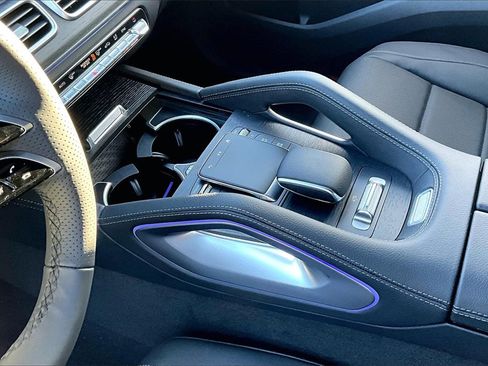 New 2025 Mercedes-Benz GLS 450 4MATIC image 8