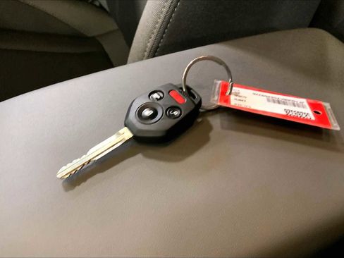 Certified 2025 Subaru Impreza 2.0i image 13