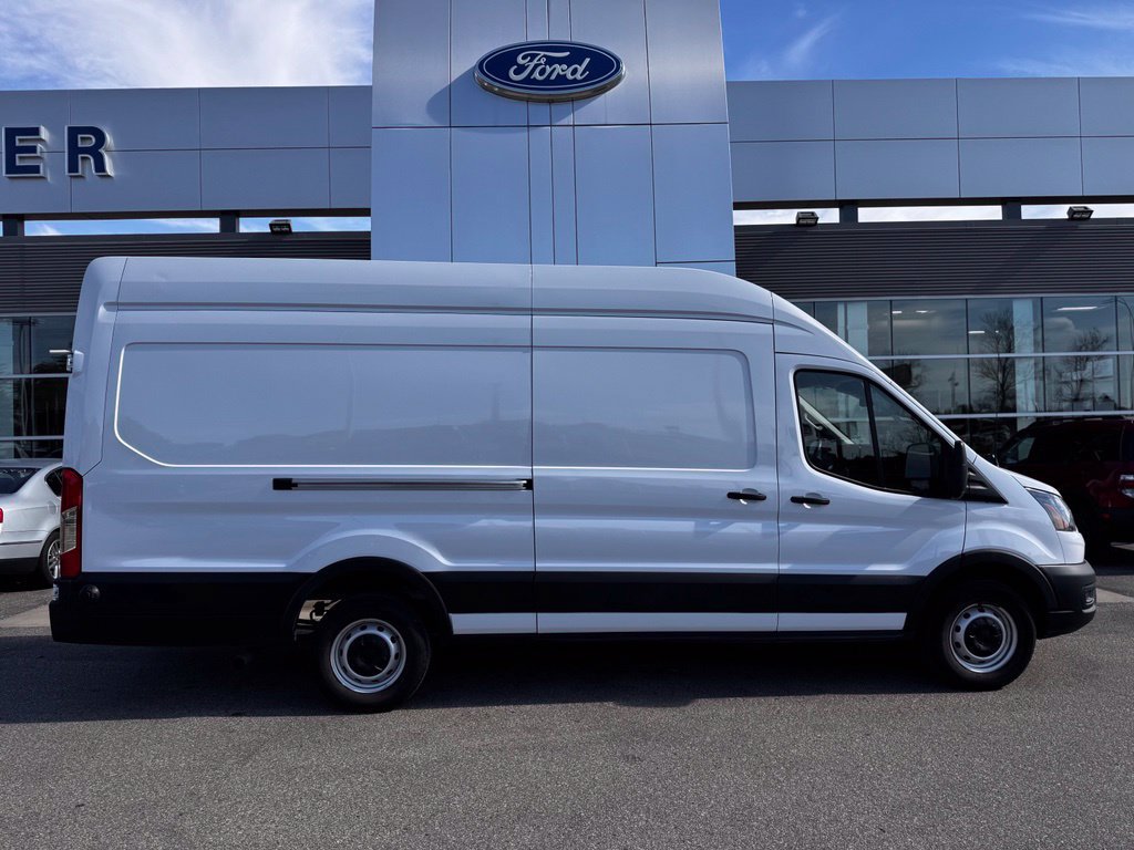 Used 2024 Ford Transit 250 148 High Roof Extended w/ Load Area Protection Package RWD image 31
