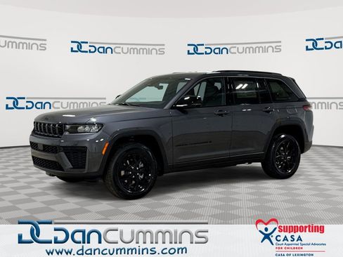 New 2026 Jeep Grand Cherokee 4WD image 1
