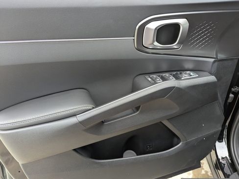 New 2026 Kia Sorento S FWD image 17