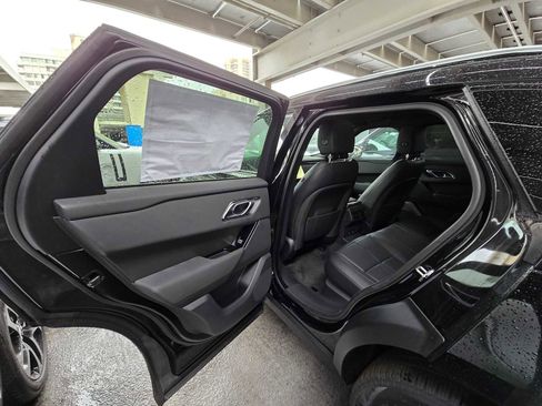 New 2024 Land Rover Range Rover Velar Dynamic SE image 17