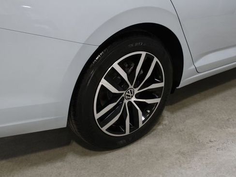 New 2026 Volkswagen Jetta SE image 26