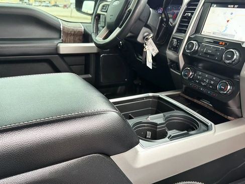Used 2019 Ford F250 Lariat w/ Chrome Package image 87