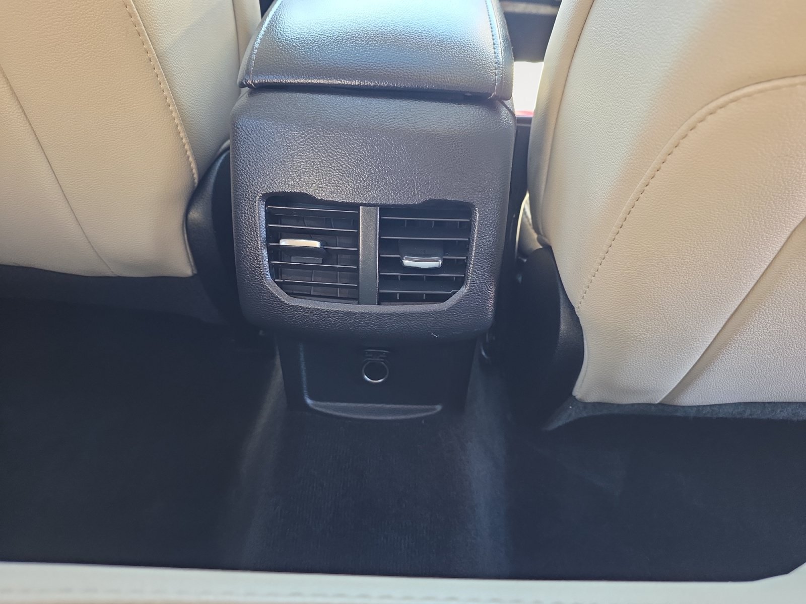 Used 2018 Ford Fusion Titanium AWD/4WD image 13