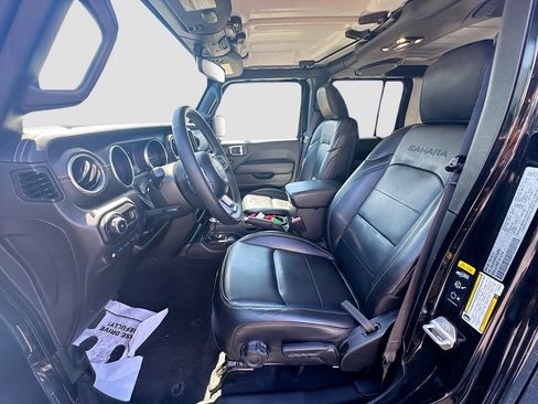 Used 2023 Jeep Wrangler Unlimited Sahara w/ Cold Weather Group AWD/4WD image 22