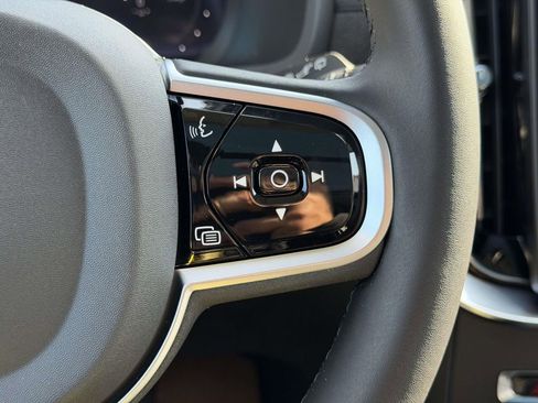 New 2026 Volvo XC90 T8 Ultra w/ Protection Package Premier image 9