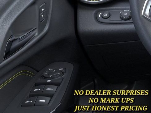 New 2026 Chevrolet Trax LT w/ Sunroof Package image 22