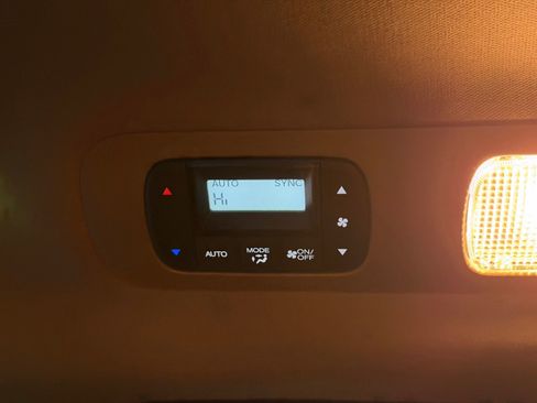 Used 2023 Honda Odyssey Touring image 31