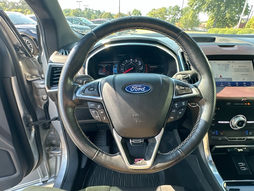 Used 2020 Ford Edge ST w/ Equipment Group 401A AWD/4WD image 18