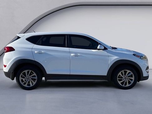 Used 2018 Hyundai Tucson SE image 6