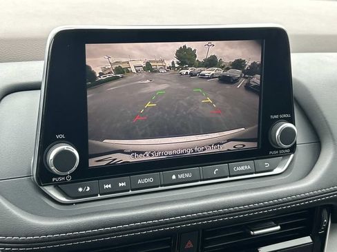 Used 2023 Nissan Rogue SV FWD image 25