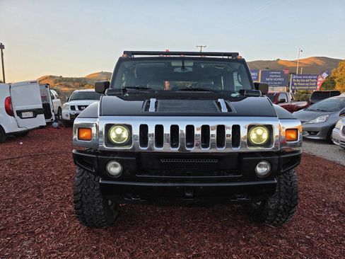 Used 2005 HUMMER H2 image 2