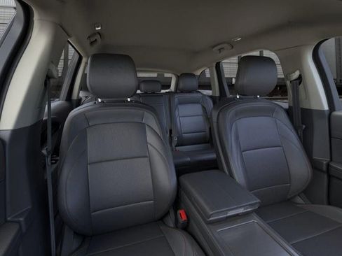 New 2026 Lincoln Nautilus Premier AWD/4WD image 10