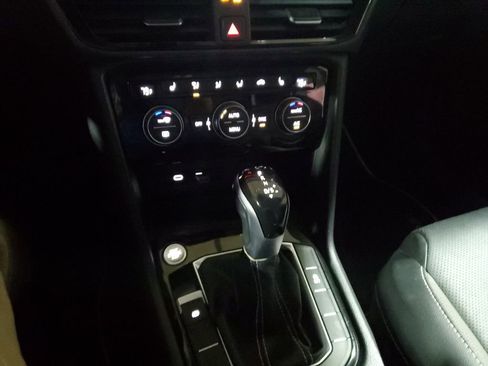 Certified 2023 Volkswagen Taos SEL image 43