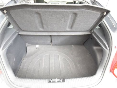 Used 2014 Hyundai Veloster w/ Style Package 02 image 18