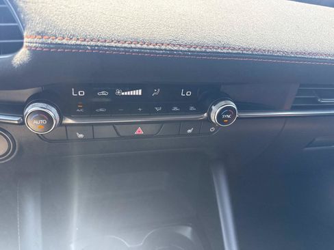 Used 2025 MAZDA MAZDA3 s AWD/4WD image 25
