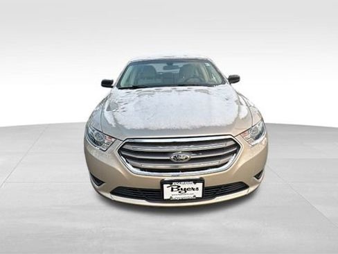 Used 2018 Ford Taurus SE image 6