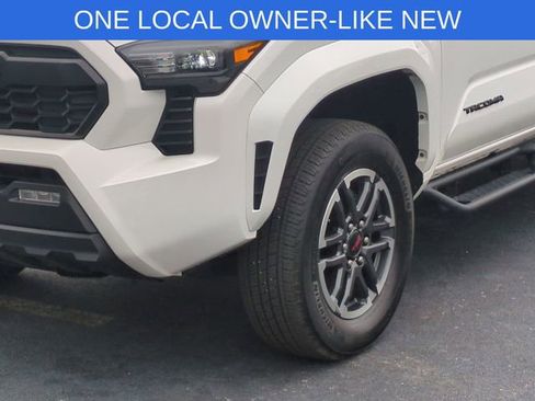 Used 2024 Toyota Tacoma TRD Sport image 9