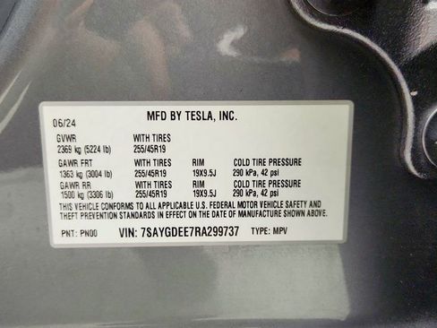 Used 2024 Tesla Model Y Long Range image 23