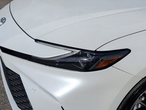 Used 2025 Toyota Camry XLE w/ Premium Plus Package FWD image 11
