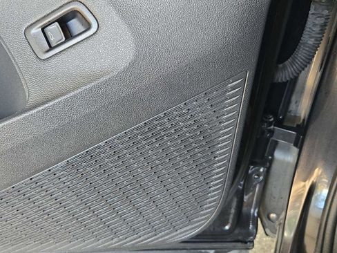 Used 2024 Volkswagen Atlas Cross Sport SE image 29