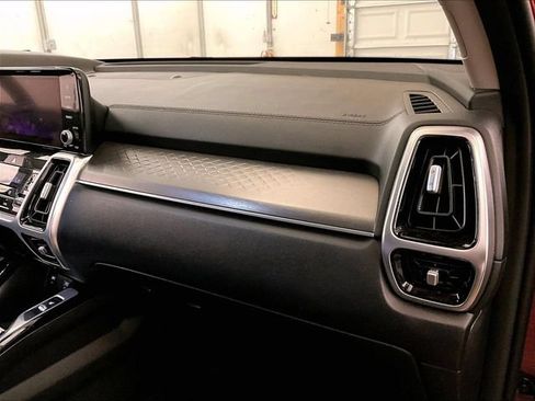Used 2021 Kia Sorento SX AWD/4WD image 16