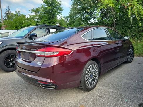 Used 2018 Ford Fusion Titanium FWD image 3