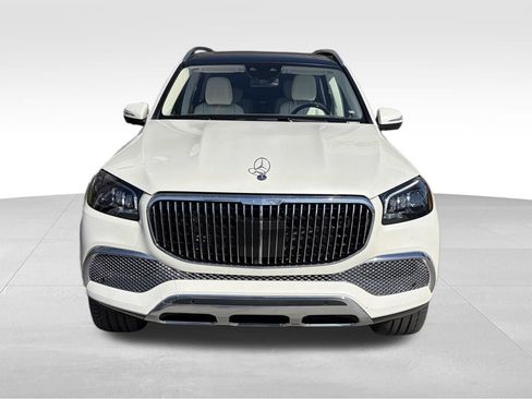 Used 2023 Mercedes-Benz Maybach GLS 600 4MATIC image 2