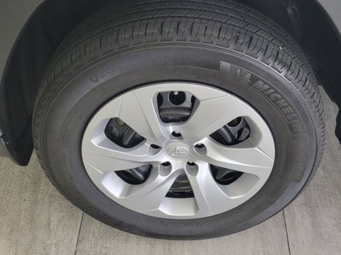 Used 2024 Toyota RAV4 LE image 10