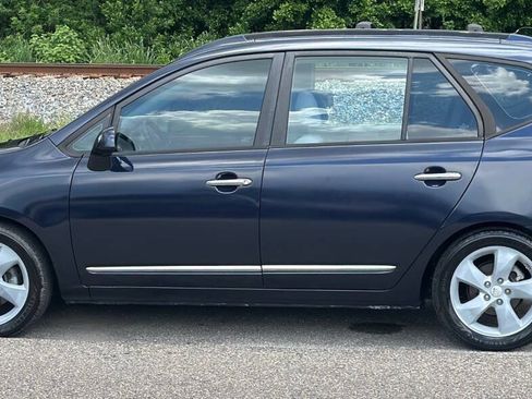 Used 2007 Kia Rondo EX image 6