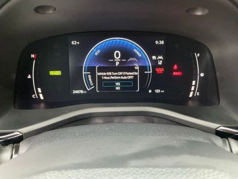 Used 2025 Toyota Camry LE image 28