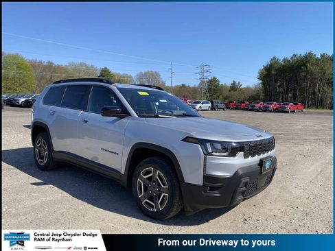 New 2026 Jeep Cherokee Laredo AWD/4WD image 1