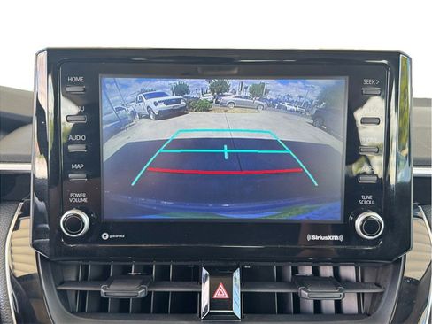 Used 2022 Toyota Corolla LE FWD image 15