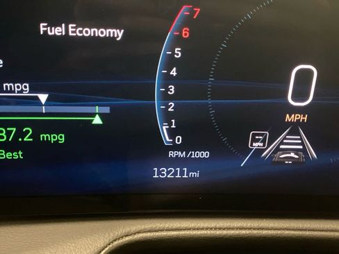 Used 2025 Cadillac XT4 Premium Luxury image 21