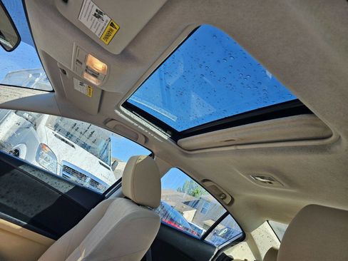 Used 2010 MAZDA MAZDA3 i Touring FWD image 11