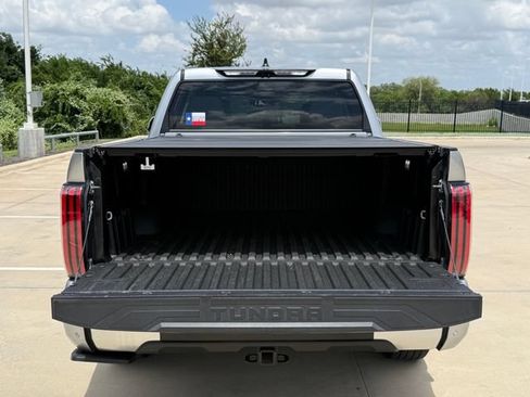 Used 2024 Toyota Tundra Limited AWD/4WD image 27