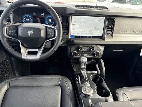 New 2025 Ford Bronco Badlands image 23