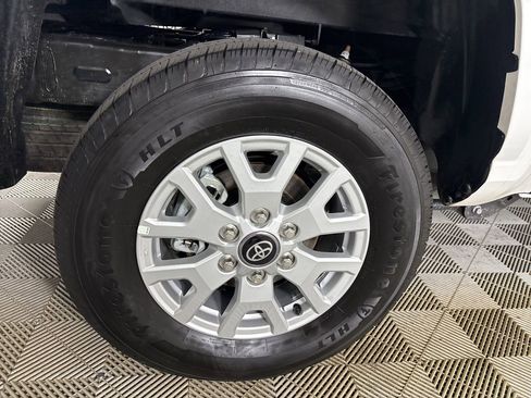 Used 2026 Toyota Tacoma SR5 AWD/4WD image 31