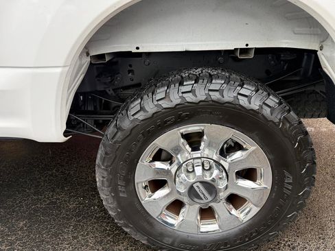 Used 2019 Ford F250 Lariat w/ Lariat Ultimate Package AWD/4WD image 9