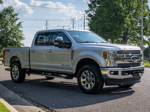 Used 2018 Ford F250 Lariat w/ Chrome Package AWD/4WD image 3