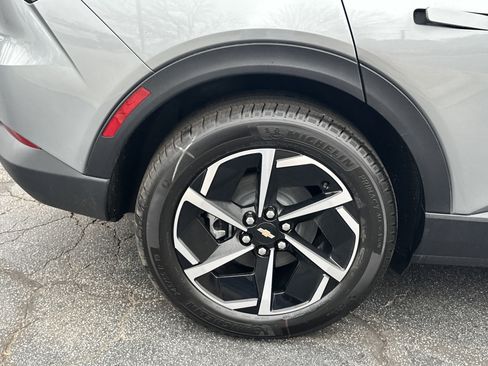 New 2026 Chevrolet Equinox EV LT image 19