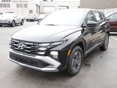 New 2026 Hyundai Tucson Blue SE w/ Tow & Go Package image 11