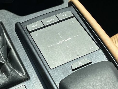Used 2020 Lexus ES 300h w/ Premium Package FWD image 37