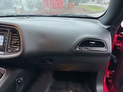 Used 2015 Dodge Challenger SXT image 26