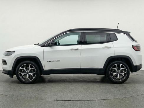 Used 2025 Jeep Compass Limited AWD/4WD image 5