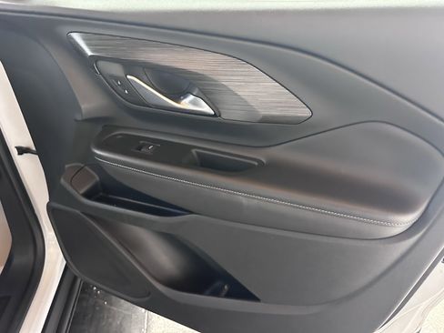 Used 2022 GMC Terrain SLT image 43