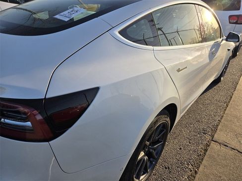 Used 2020 Tesla Model 3 Standard Range image 6